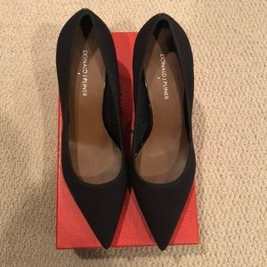 Donald J Pliner Black Crepe Elastic Heels 10M